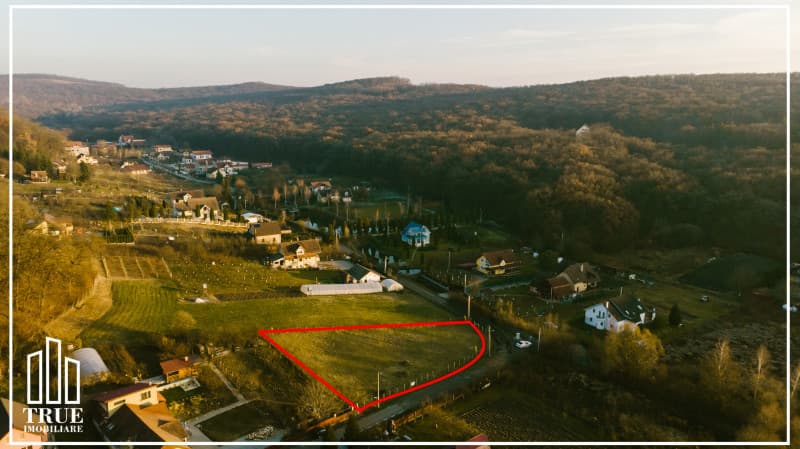 Teren intravilan de vanzare, 1800m2, Corunca!
